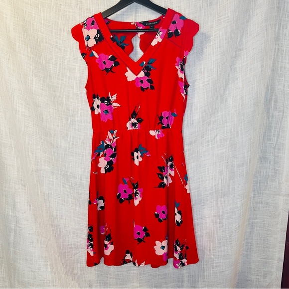 41 Hawthorn Midnight Scallop Detail Dress - Red - Picture 3 of 10